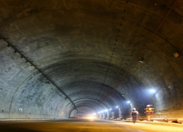 Gobierno aplaza la entrega del Túnel de la Línea