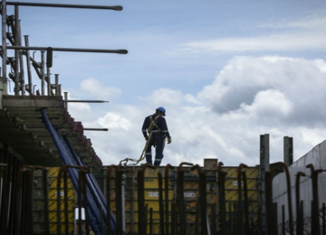 ¿Qué condiciones se deben cumplir para reactivar la construcción en Colombia?