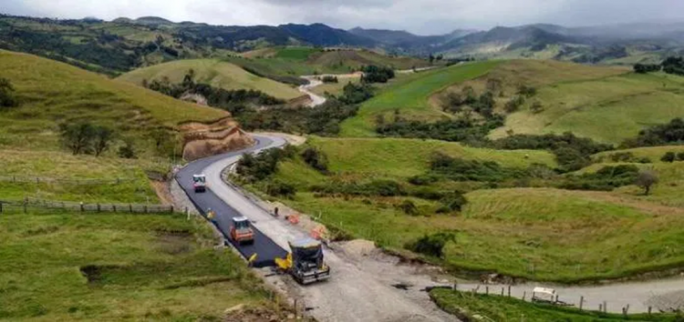 Invías reanuda obras de la Transversal del Libertador en el Cauca